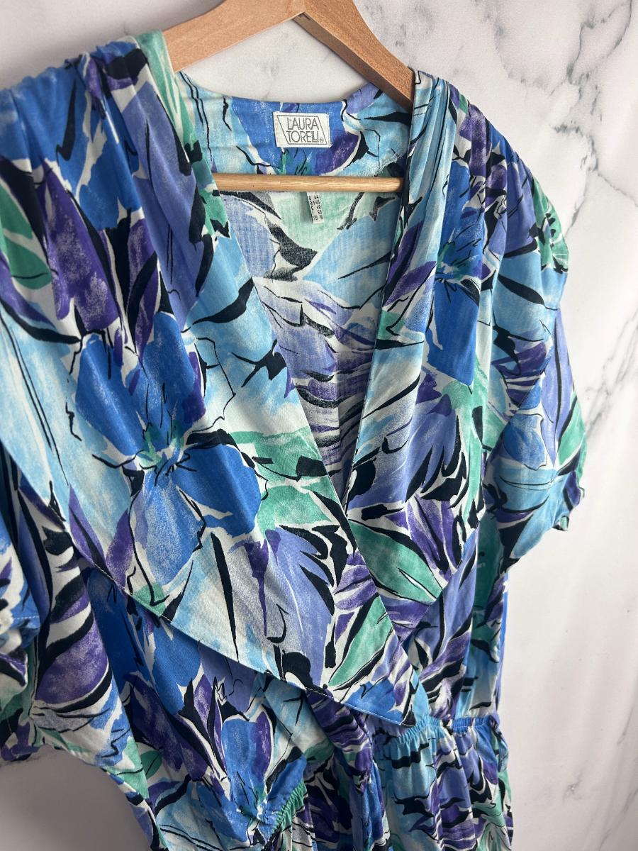 Vestido vintage con estampado de flores en tonos lila- Dalia