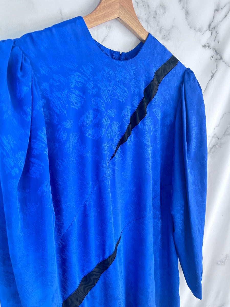 Vestido vintage azul de manga larga