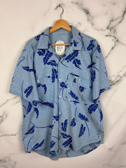 Camisa vintage con estampado hawaiana