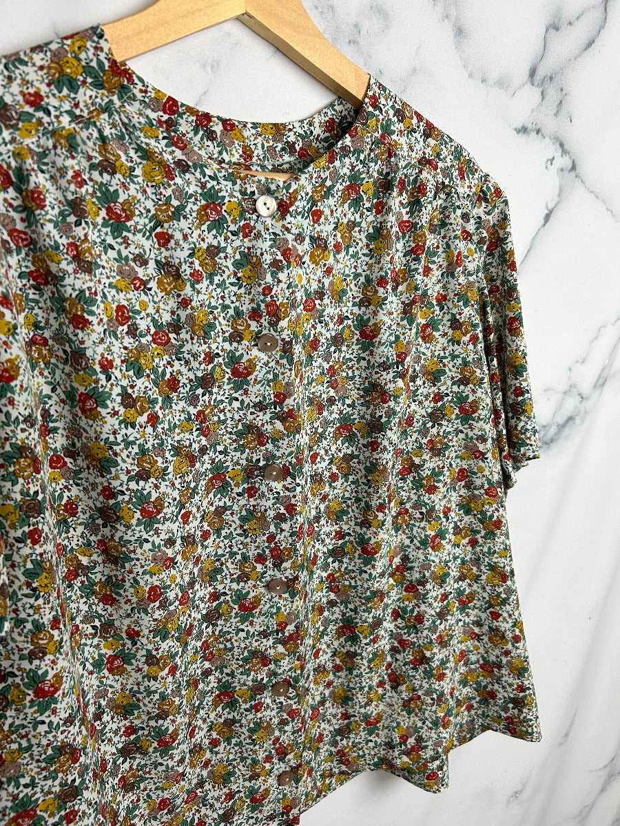 Blusa vintage con florecitas