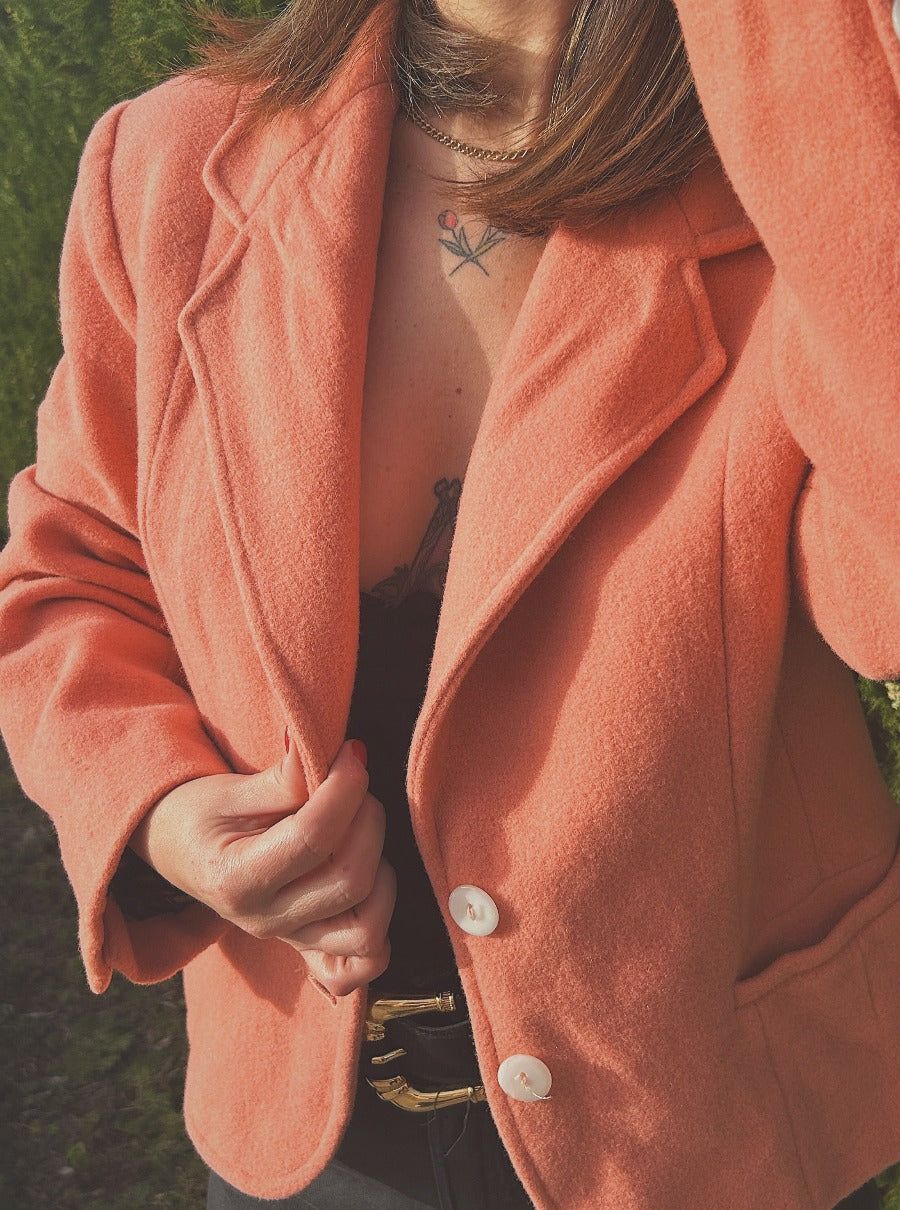 Blazer vintage en color coral con forro interior