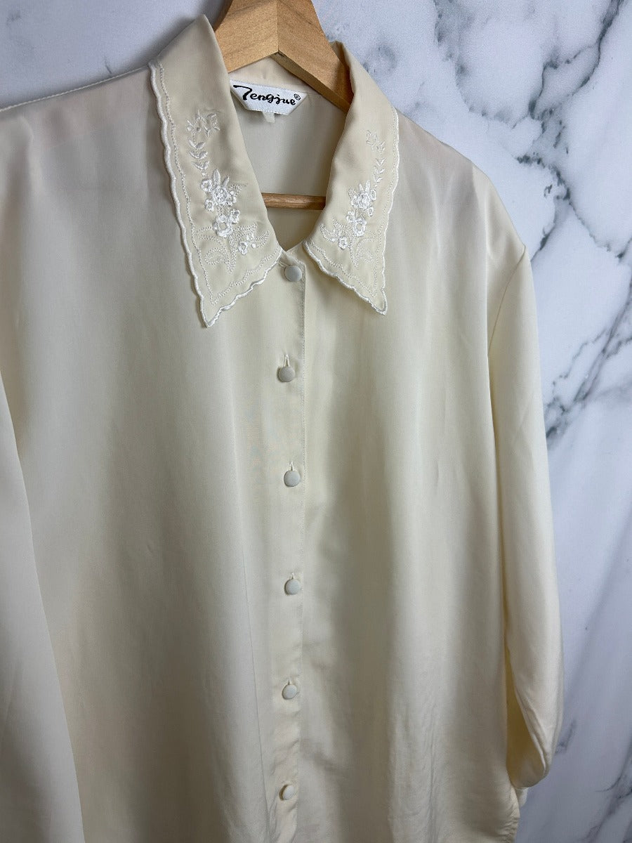 Blusa vintage en blanco roto