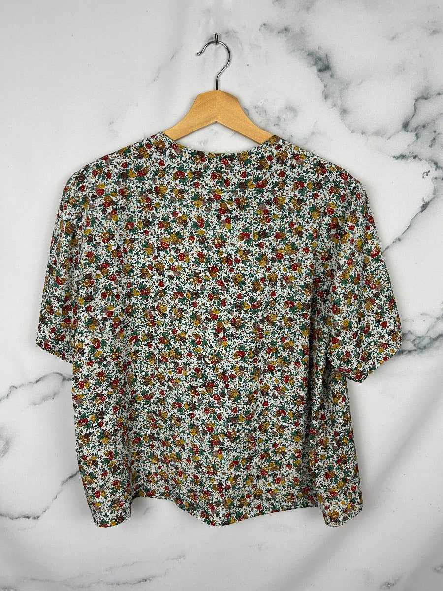 Blusa vintage con florecitas