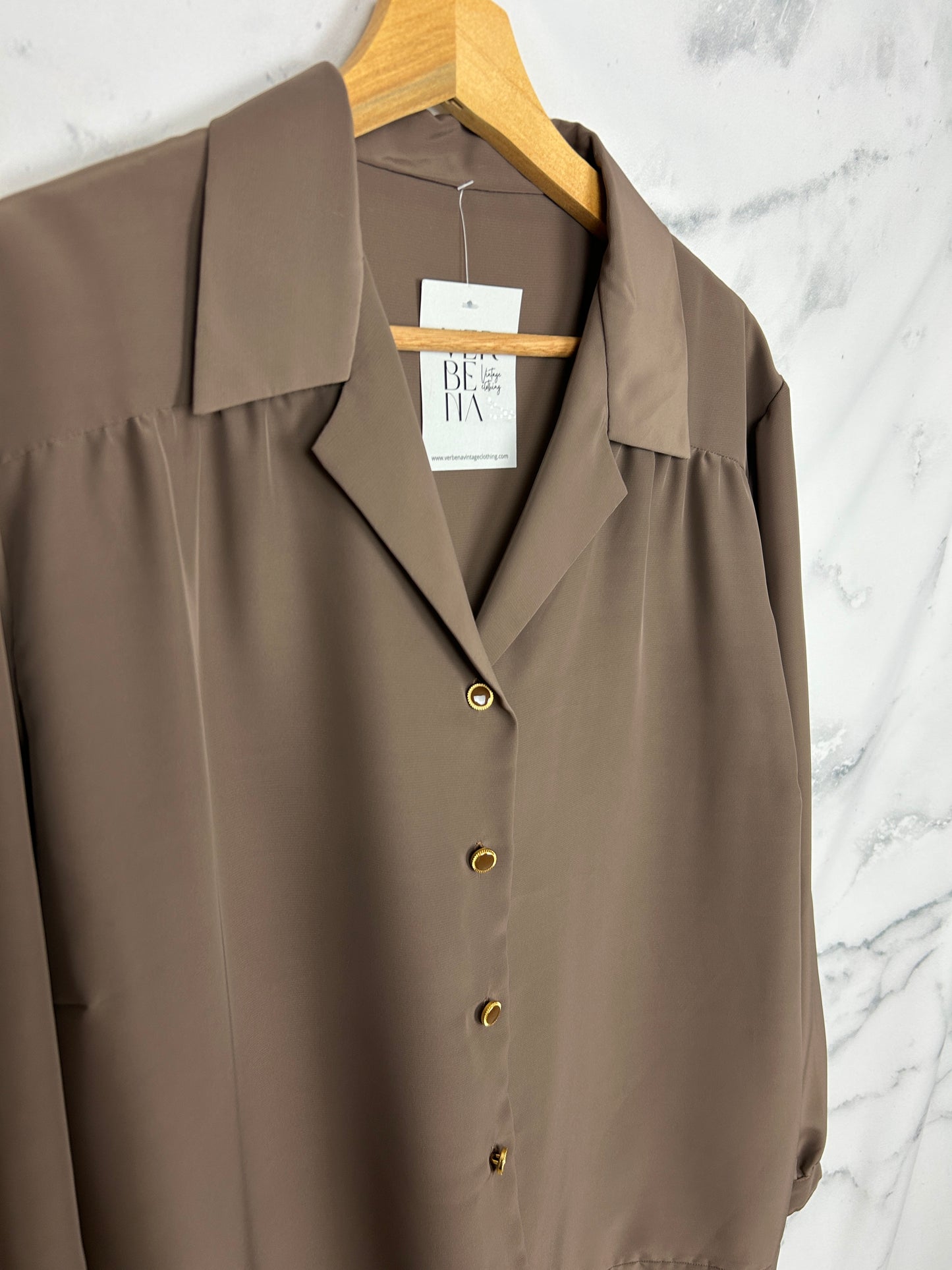 Blusa vintage en color visón