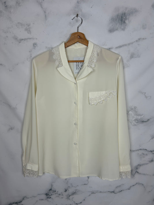 Blusa vintage con preciosos detalles calados