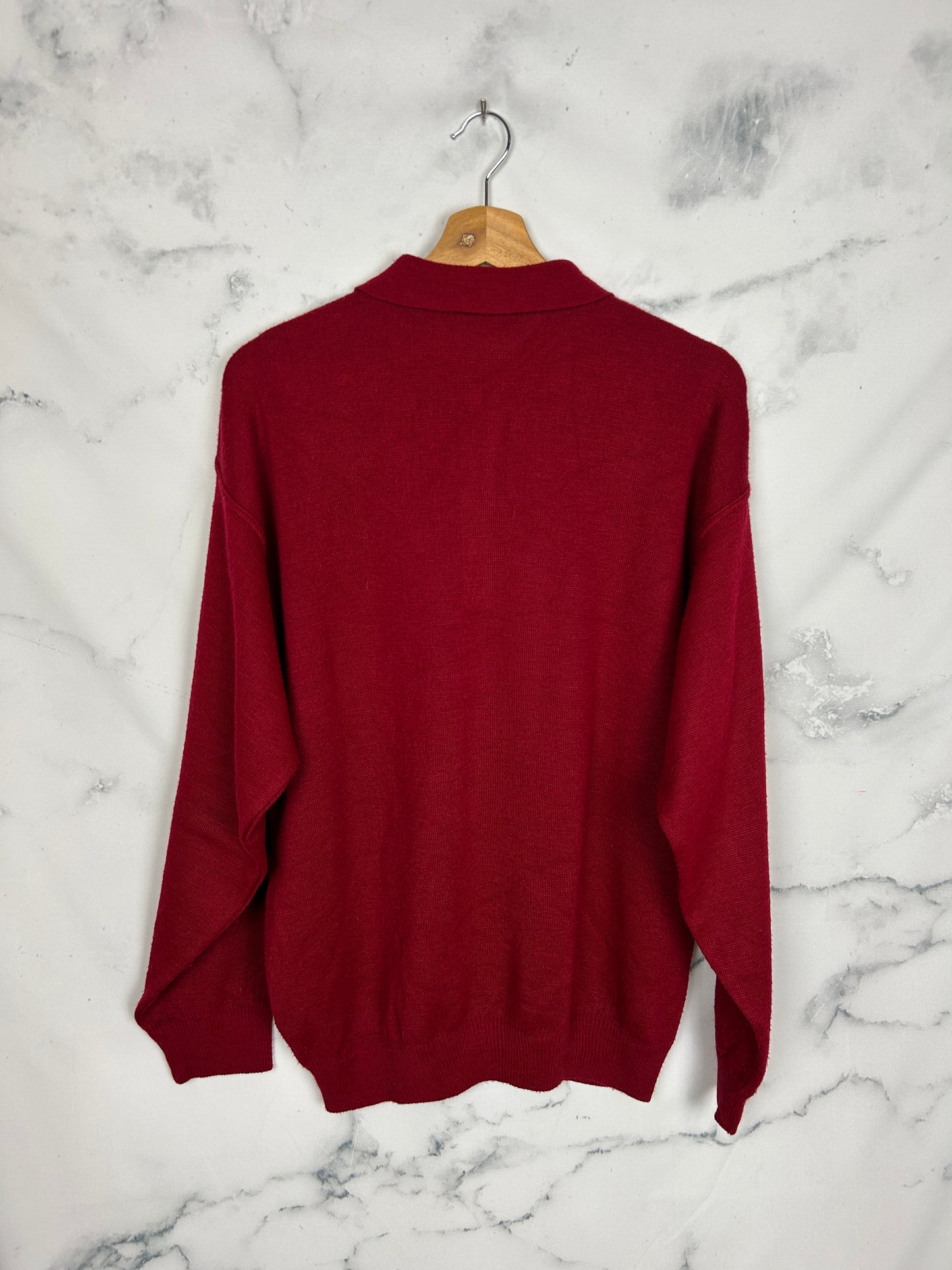 Jersey vintage rojo con cuello de polo