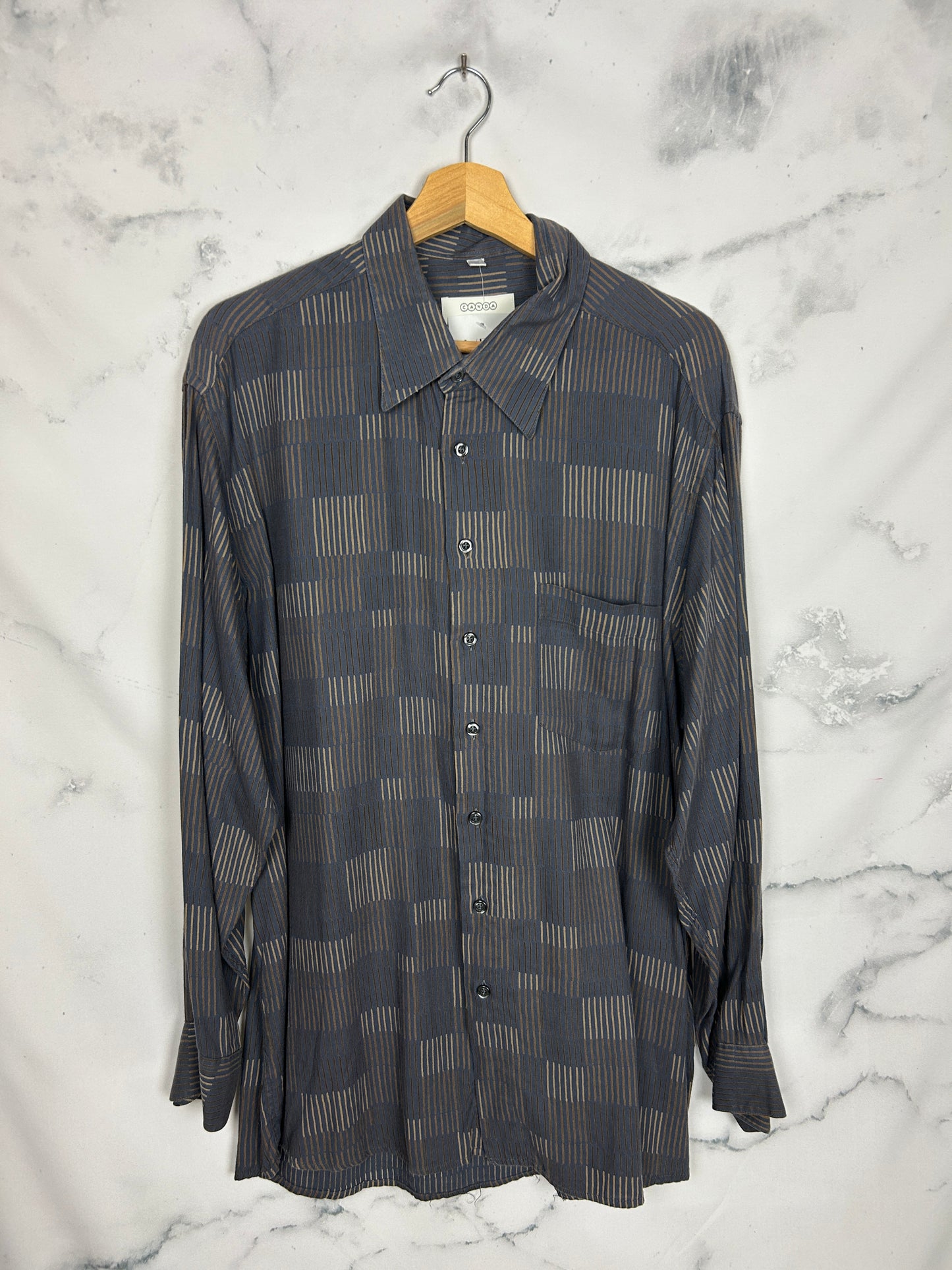 Camisa vintage en color azul marino