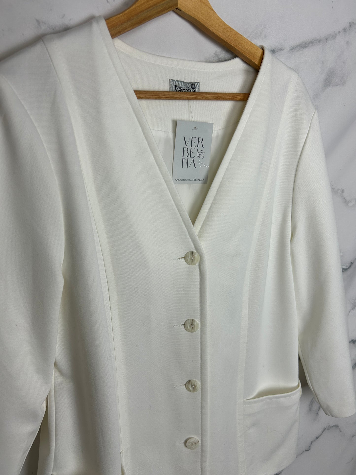 Blazer vintage blanca con corte original