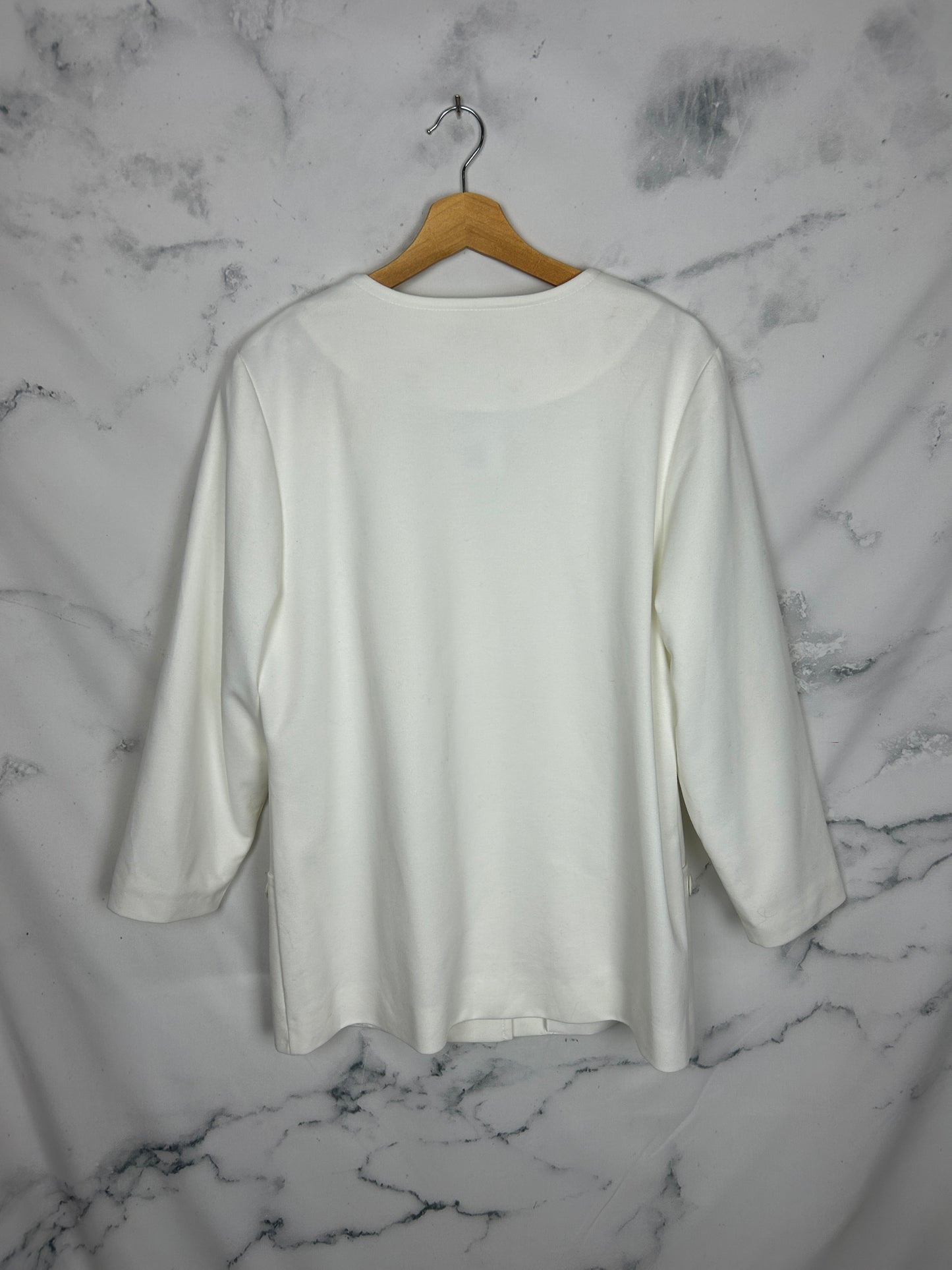 Blazer vintage blanca con corte original