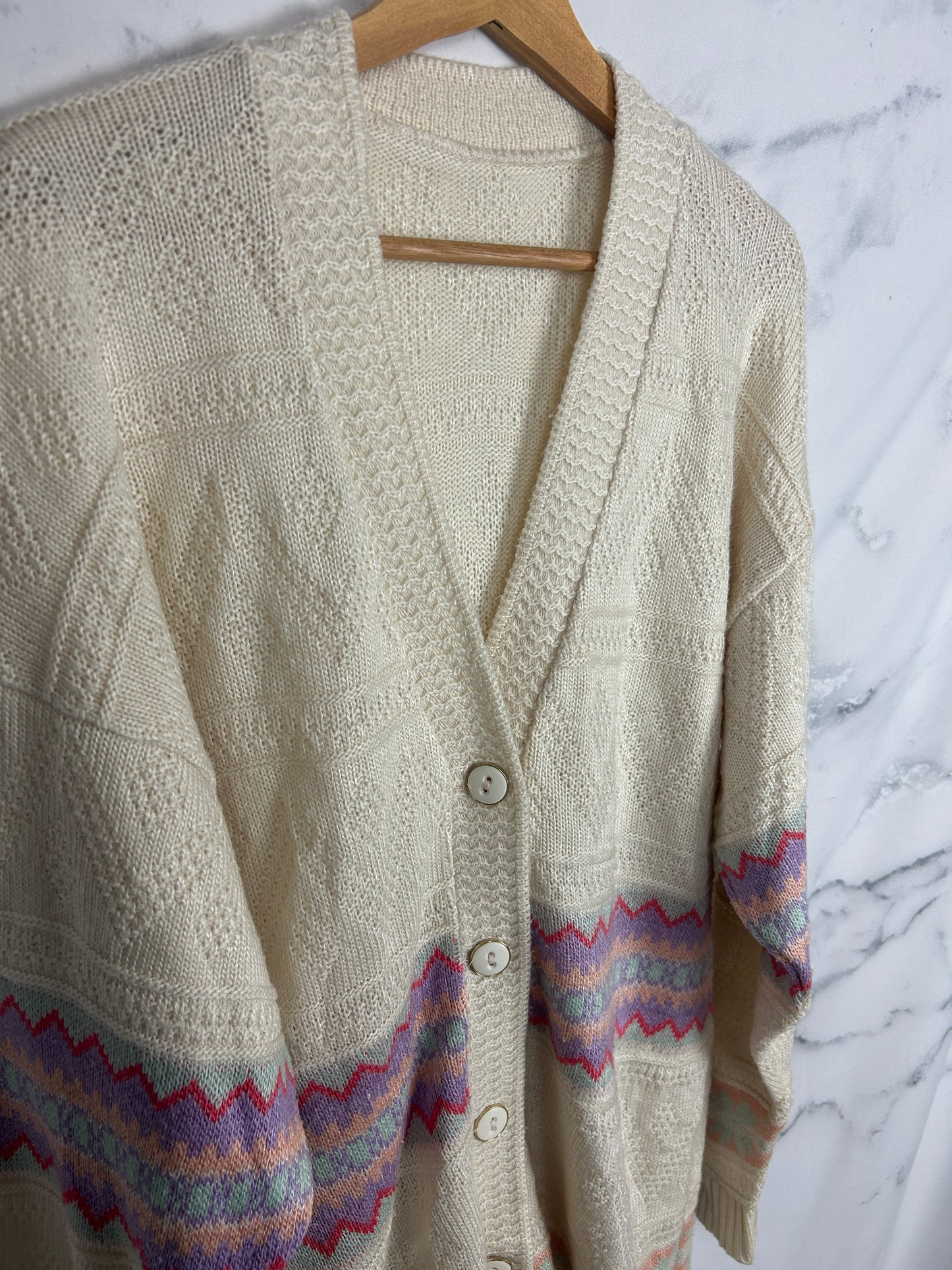 Maxi cárdigan vintage en blanco roto con bonitos botones