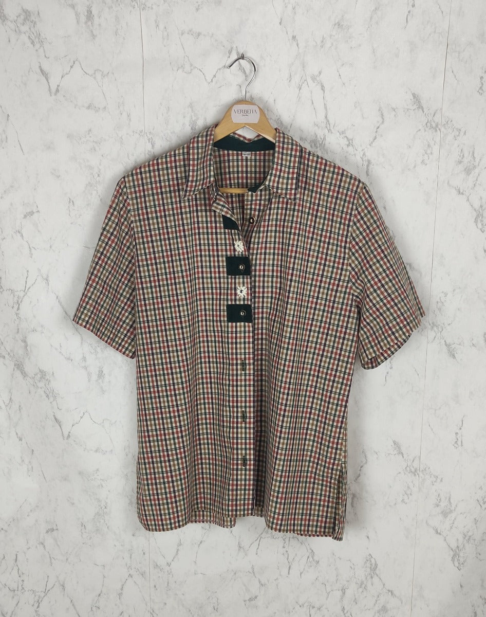 Camisa estilo austríaco