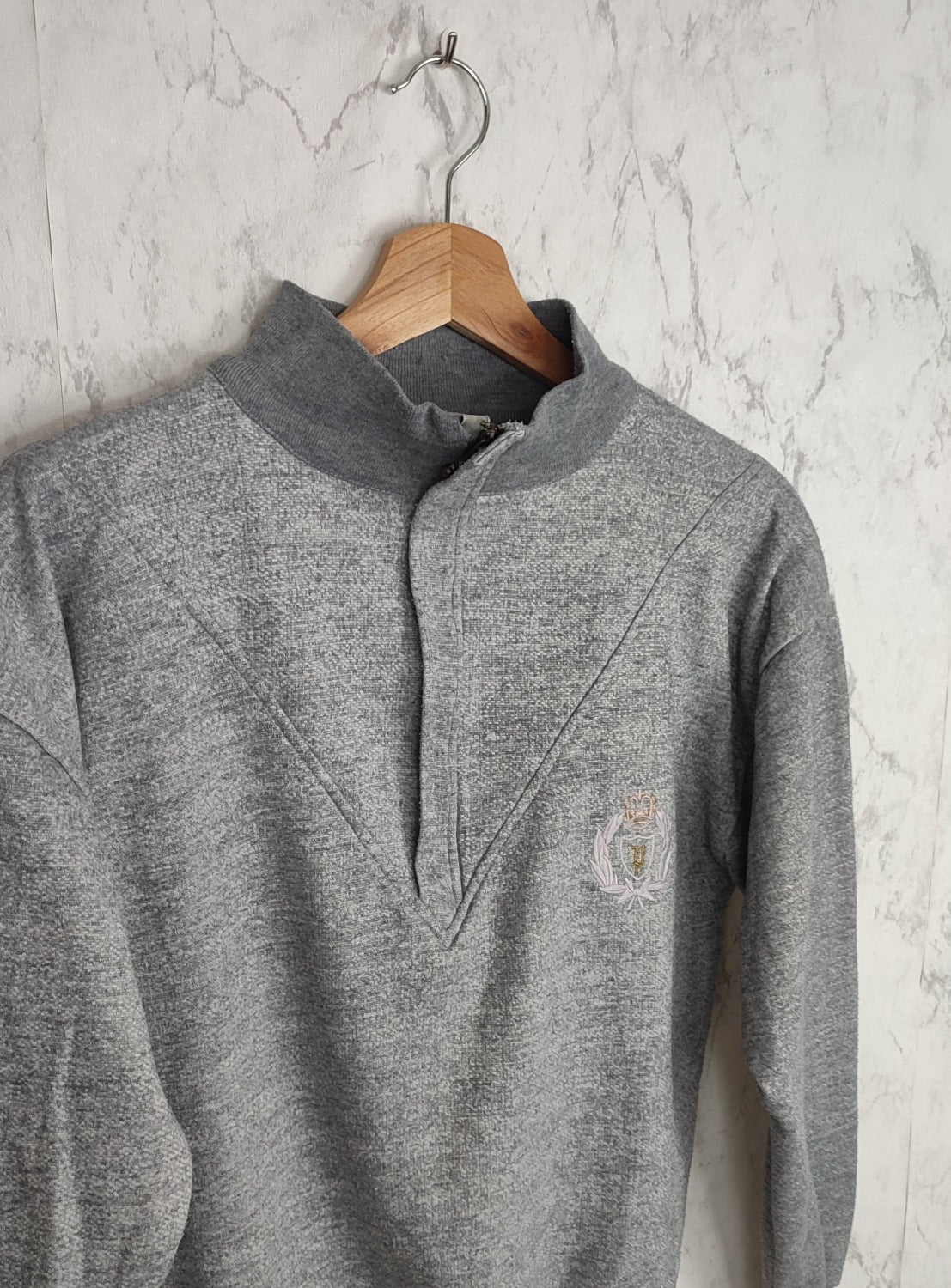 Sudadera vintage gris