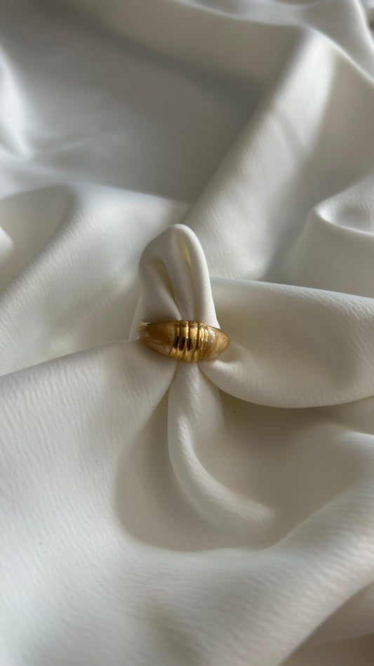 Anillo vintage dorado