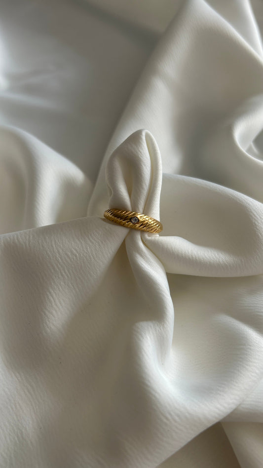 Anillo vintage dorado