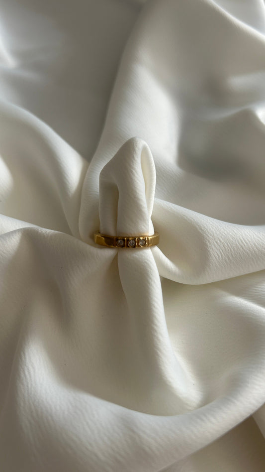 Anillo vintage dorado