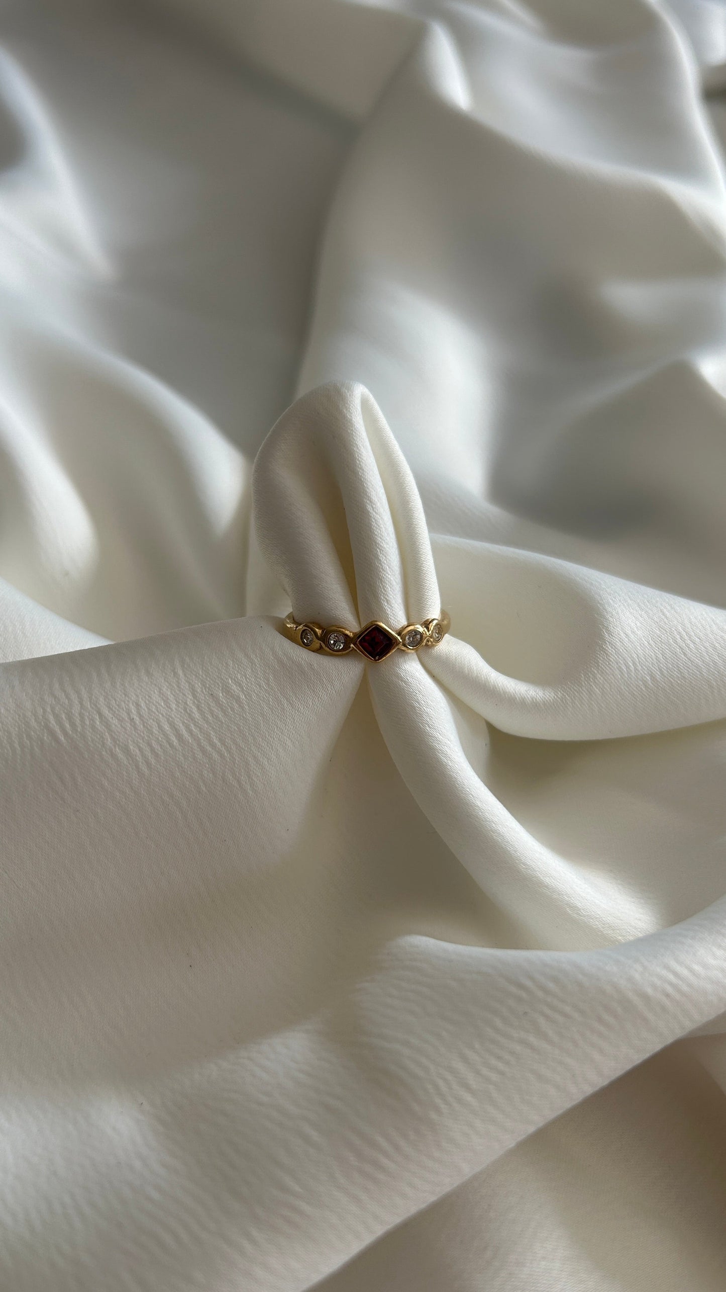 Anillo vintage dorado