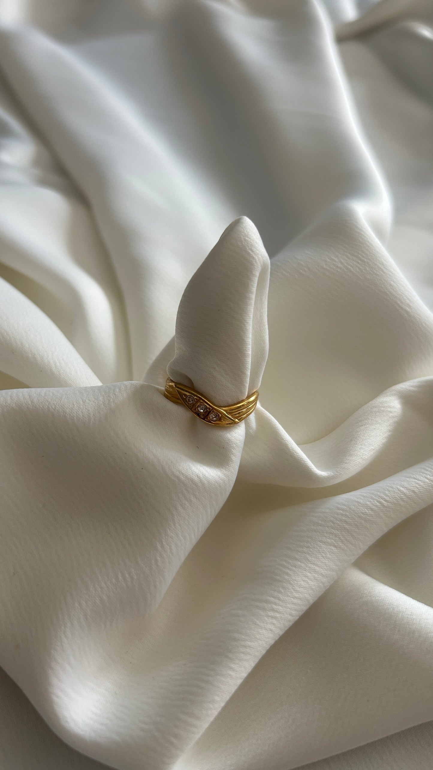 Anillo vintage dorado