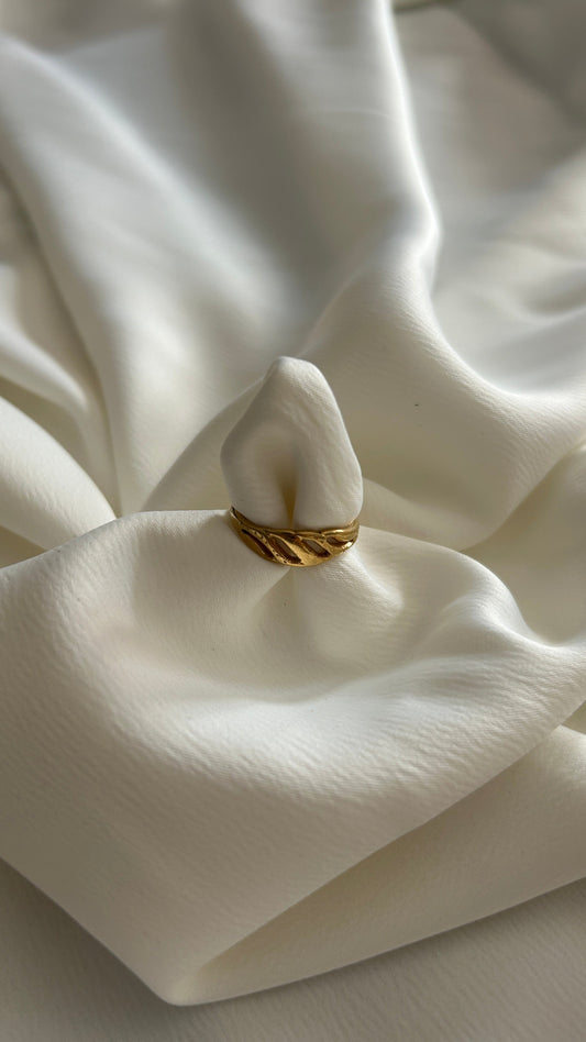 Anillo vintage dorado
