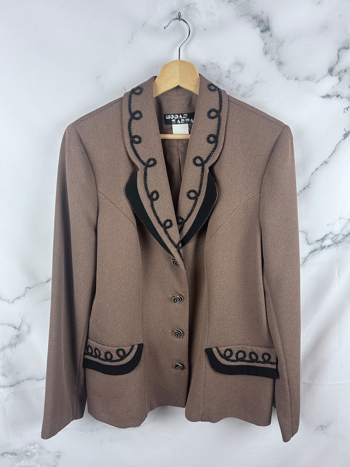 Blazer vintage marrón con detalles negros
