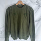 Jersey vintage en verde olivo con detalles de perlas y pedrería